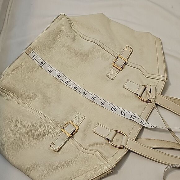 Vintage YSL Cream Leather Hobo - Picture 7 of 11